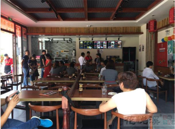 花悅溪牛肉米線火爆朋友圈的小吃創(chuàng)業(yè)項目